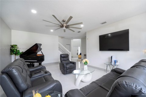 Villa ou maison à louer à Loxahatchee Groves, Floride: 3 chambres, 205.5 m2 № 1955204 - photo 8