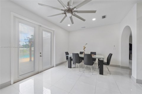 Villa ou maison à louer à Loxahatchee Groves, Floride: 3 chambres, 205.5 m2 № 1955204 - photo 15