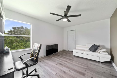 Villa ou maison à louer à Loxahatchee Groves, Floride: 3 chambres, 205.5 m2 № 1955204 - photo 25