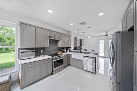 Villa ou maison à louer à Loxahatchee Groves, Floride: 3 chambres, 205.5 m2 № 1955204 - photo 9