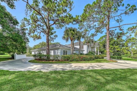 House in Osprey, Florida 5 bedrooms, 556.11 sq.m. № 2167574 - photo 9