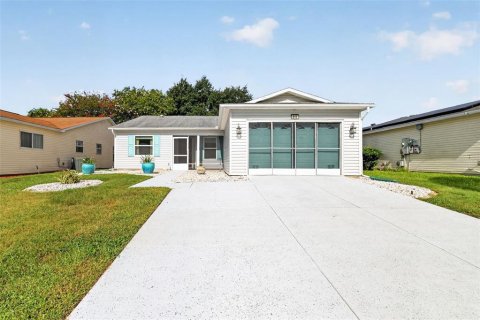 Villa ou maison à Leesburg, Floride 3 chambres, 142.88 m2 № 2315048