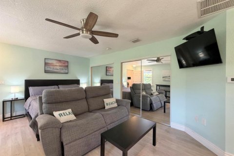 Commercial property in Jupiter, Florida 1 bedroom, 65.03 sq.m. № 2082978 - photo 14