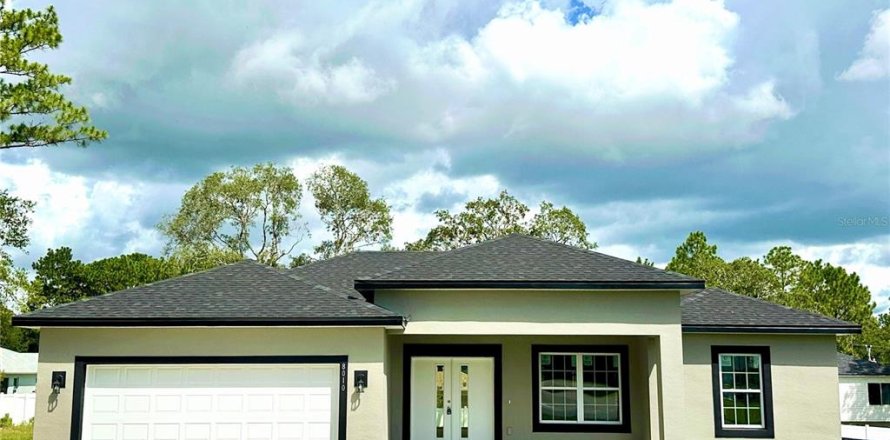 Villa ou maison à Citrus Springs, Floride 3 chambres, 142.05 m2 № 1870793