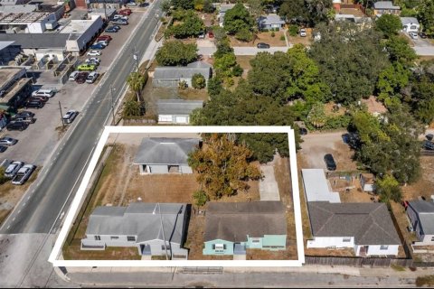 House in Saint Petersburg, Florida 4 bedrooms, 179.77 sq.m. № 2098737