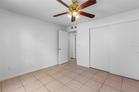 Condo in Tampa, Florida, 2 bedrooms  № 1746341 - photo 10