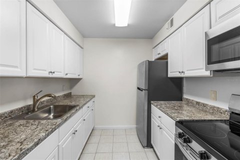 Condo in Tampa, Florida, 2 bedrooms  № 1746341 - photo 5