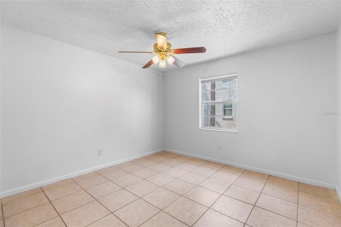 Condo in Tampa, Florida, 2 bedrooms  № 1746341 - photo 9