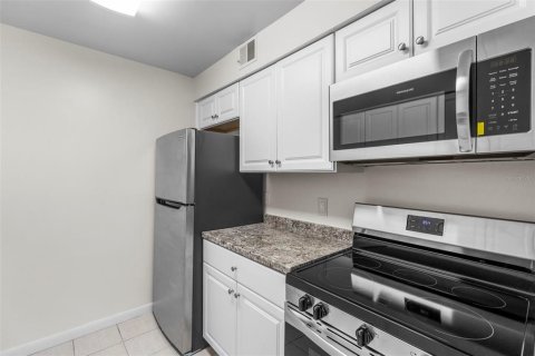 Condo in Tampa, Florida, 2 bedrooms  № 1746341 - photo 6