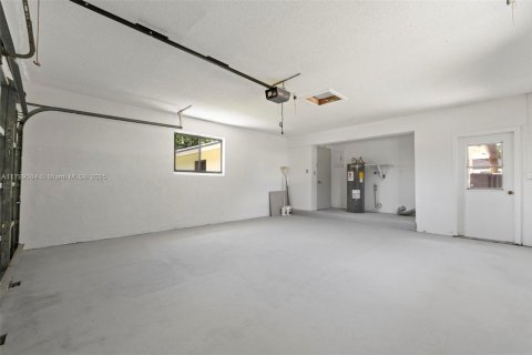 House in Coral Springs, Florida 4 bedrooms, 170.57 sq.m. № 1728090 - photo 30
