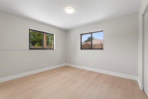 House in Coral Springs, Florida 4 bedrooms, 170.57 sq.m. № 1728090 - photo 20