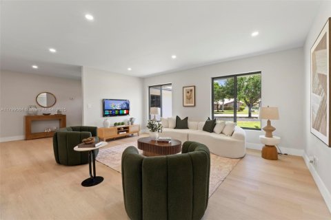 House in Coral Springs, Florida 4 bedrooms, 170.57 sq.m. № 1728090 - photo 7