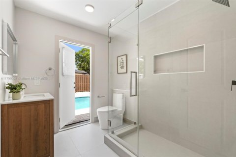 House in Coral Springs, Florida 4 bedrooms, 170.57 sq.m. № 1728090 - photo 22