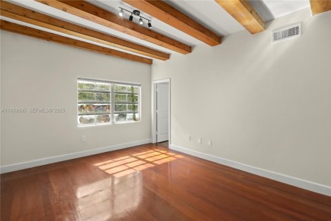 Condominio en venta en Miami Beach, Florida, 2 dormitorios, 78.6 m2 № 2077159 - foto 4