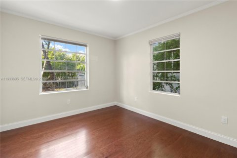 Condominio en venta en Miami Beach, Florida, 2 dormitorios, 78.6 m2 № 2077159 - foto 15