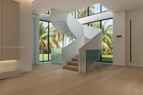 Villa ou maison à vendre à Miami, Floride: 6 chambres, 583.52 m2 № 1939540 - photo 8