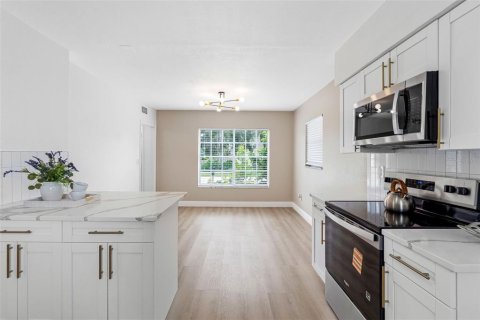 Купить виллу или дом в Брэндон, Флорида 8 комнат, 128.21м2, № 2283896 - фото 14