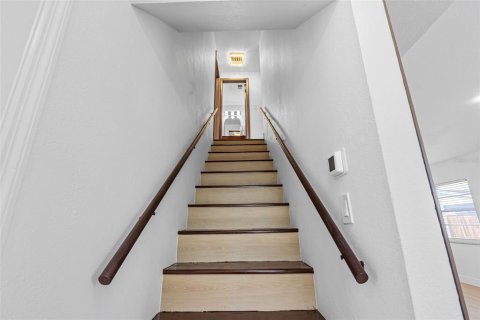 Купить виллу или дом в Брэндон, Флорида 8 комнат, 128.21м2, № 2283896 - фото 16