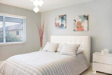 Condominio en alquiler en Pompano Beach, Florida, 2 dormitorios, 78.04 m2 № 2020567 - foto 8