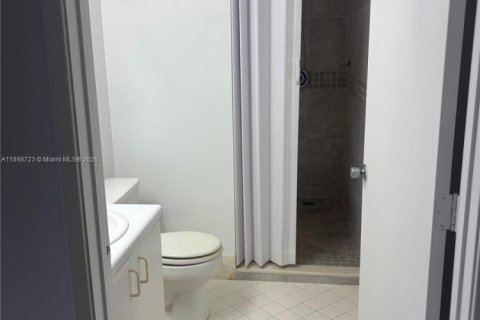 Copropriété à vendre à Pembroke Pines, Floride: 2 chambres, 85.47 m2 № 1950625 - photo 20