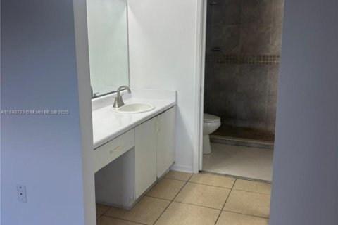 Copropriété à vendre à Pembroke Pines, Floride: 2 chambres, 85.47 m2 № 1950625 - photo 22