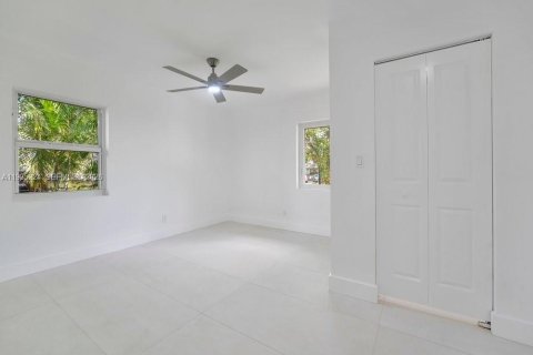 Casa en venta en Plantation, Florida, 4 dormitorios, 254.74 m2 № 2048786 - foto 17
