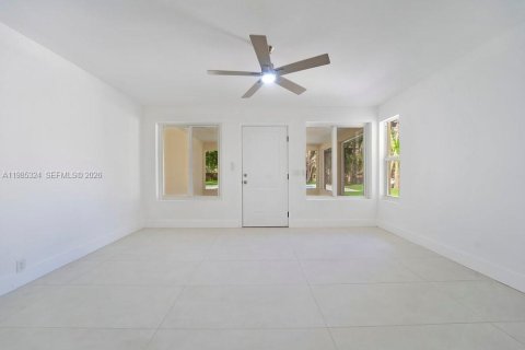 Casa en venta en Plantation, Florida, 4 dormitorios, 254.74 m2 № 2048786 - foto 22