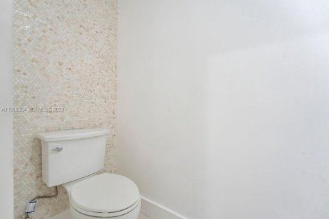 Casa en venta en Plantation, Florida, 4 dormitorios, 254.74 m2 № 2048786 - foto 13