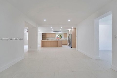 Casa en venta en Plantation, Florida, 4 dormitorios, 254.74 m2 № 2048786 - foto 12