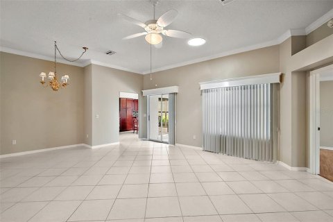 House in The Villages, Florida 3 bedrooms, 142.33 sq.m. № 1769368 - photo 6