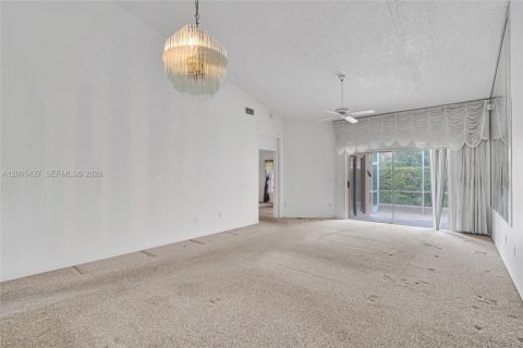 Купить виллу или дом в Тамарак, Флорида 2 спальни, 125.23м2, № 2071676 - фото 4