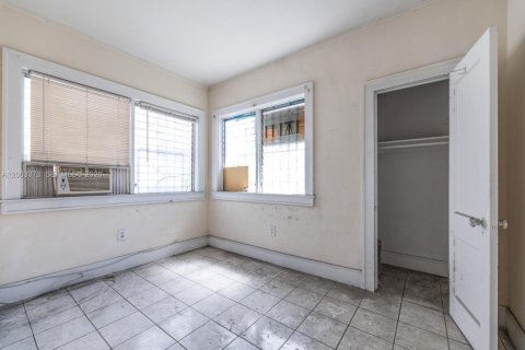 Propiedad comercial en venta en Miami, Florida, 180.69 m2 № 2069256 - foto 10