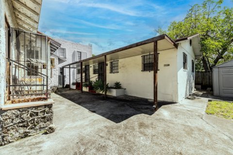Propiedad comercial en venta en Miami, Florida, 180.69 m2 № 2069256 - foto 13