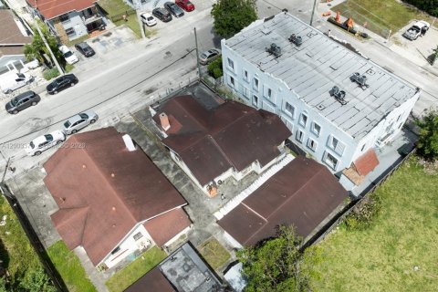 Propiedad comercial en venta en Miami, Florida, 180.69 m2 № 2069256 - foto 29