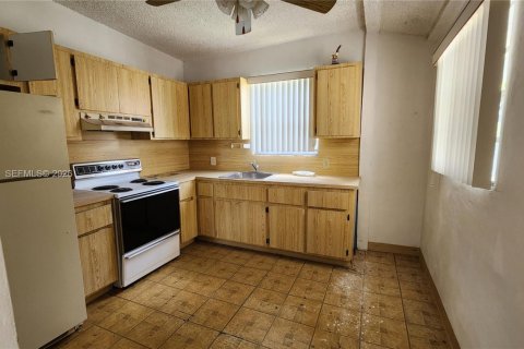 Propiedad comercial en venta en Miami, Florida, 180.69 m2 № 2069256 - foto 26