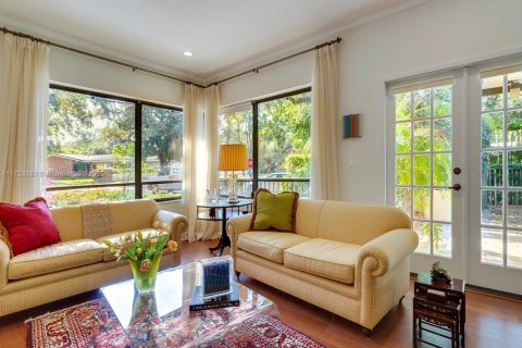 Casa en venta en Coral Gables, Florida, 4 dormitorios, 290.04 m2 № 1865747 - foto 8