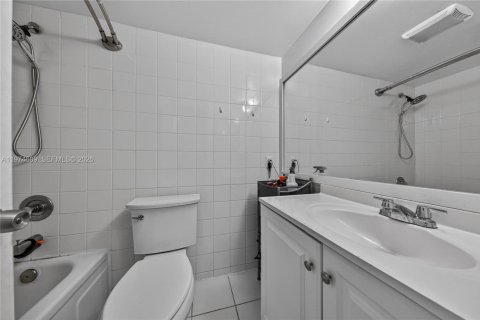 Condominio en venta en Plantation, Florida, 3 dormitorios, 150.87 m2 № 2036268 - foto 22