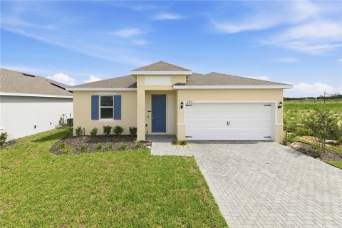 House in Haines City, Florida 3 bedrooms, 142.23 sq.m. № 2219227