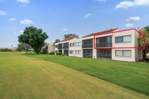 Condo in Saint Petersburg, Florida, 2 bedrooms  № 1914968 - photo 19