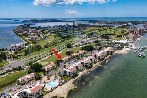 Condo in Saint Petersburg, Florida, 2 bedrooms  № 1914968 - photo 4