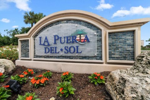 Condo in Saint Petersburg, Florida, 2 bedrooms  № 1914968 - photo 2