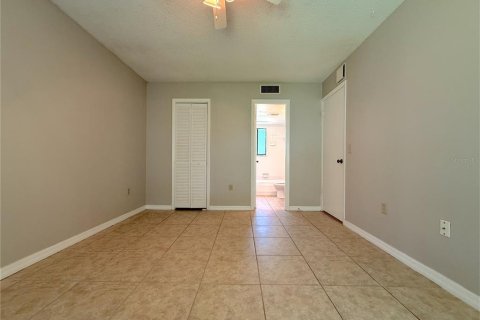 Condo in Orlando, Florida, 2 bedrooms  № 1847350 - photo 14