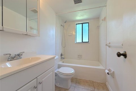 Condo in Orlando, Florida, 2 bedrooms  № 1847350 - photo 18