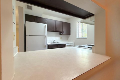 Condo in Orlando, Florida, 2 bedrooms  № 1847350 - photo 9