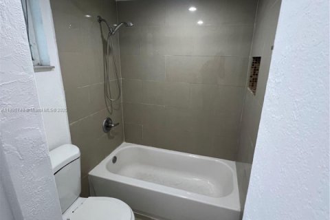 Condominio en venta en Miami, Florida, 2 dormitorios, 83.61 m2 № 2013092 - foto 9