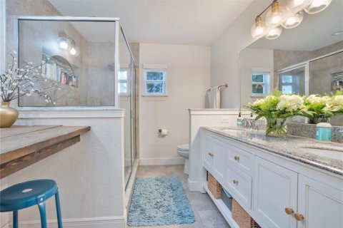 House in Winter Park, Florida 5 bedrooms, 246.75 sq.m. № 2209177 - photo 30