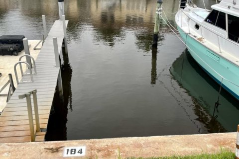 Condominio en venta en Stuart, Florida, 2 dormitorios, 101.82 m2 № 1221275 - foto 1