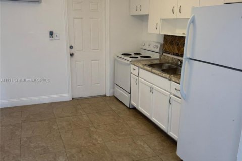 Commercial property in Fort Lauderdale, Florida 138.24 sq.m. № 1807123 - photo 3