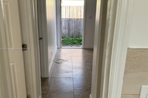 Commercial property in Fort Lauderdale, Florida 138.24 sq.m. № 1807123 - photo 22