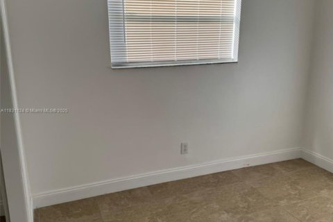 Commercial property in Fort Lauderdale, Florida 138.24 sq.m. № 1807123 - photo 21